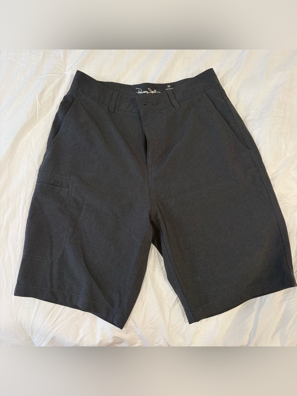 Men’s golf shorts never worn